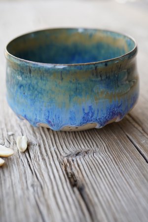 Preview: Handgetöpferte Matchaschale / Matcha Bowl – Keramik Chawan in Blau - Türkis – Handmade Pottery